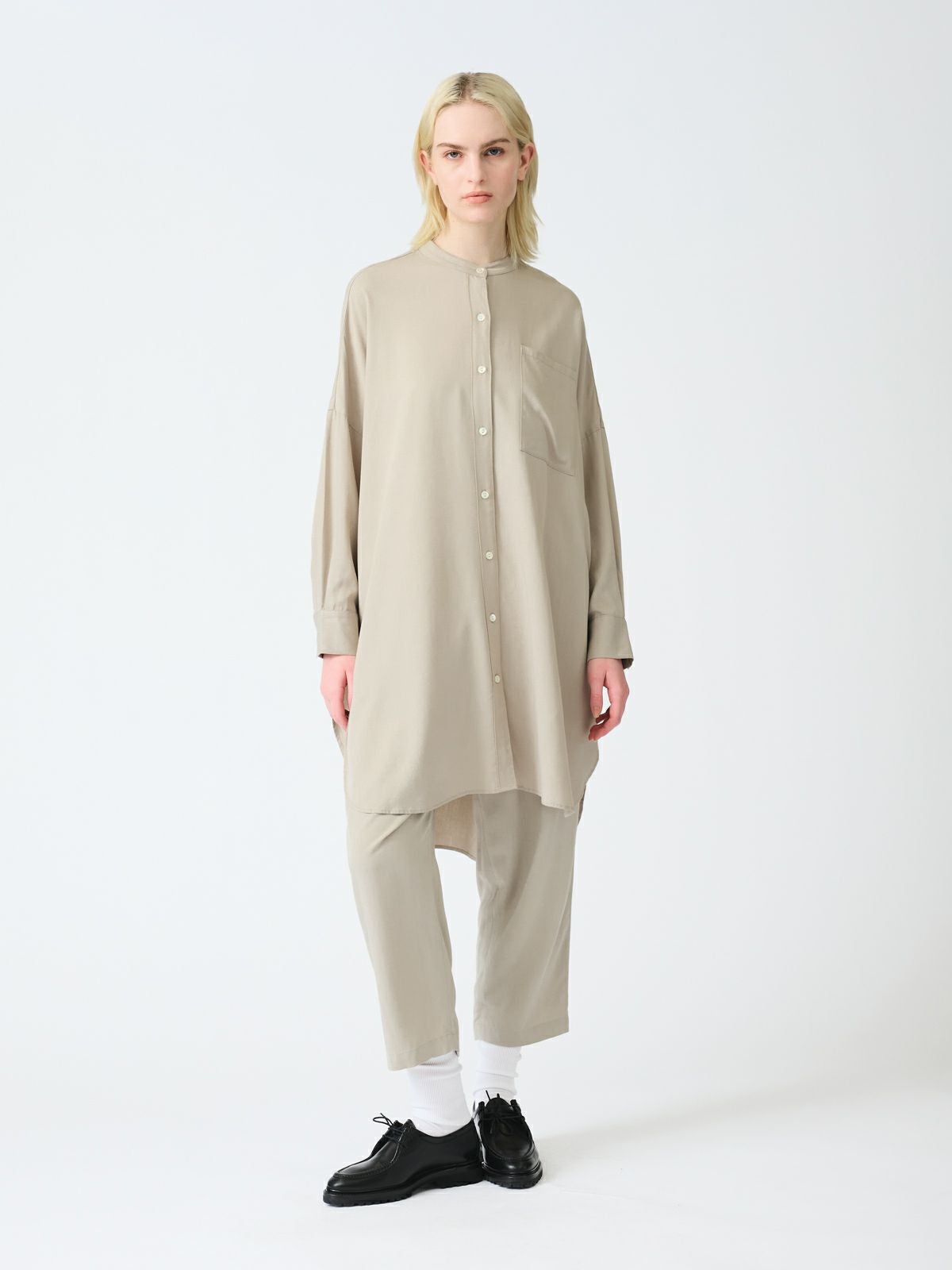 mizuiro ind バンドカラーロングシャツ｜ MARcourt ONLINE STORE