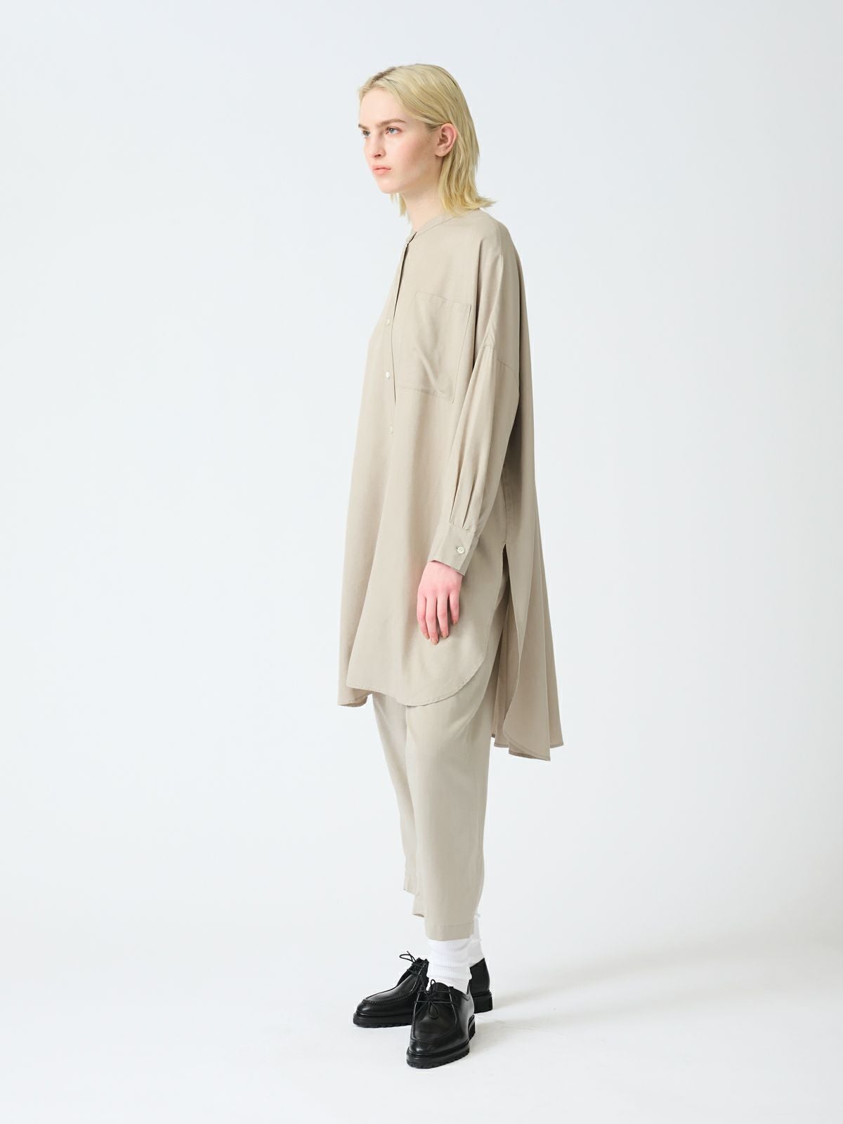 mizuiro ind バンドカラーロングシャツ｜ MARcourt ONLINE STORE