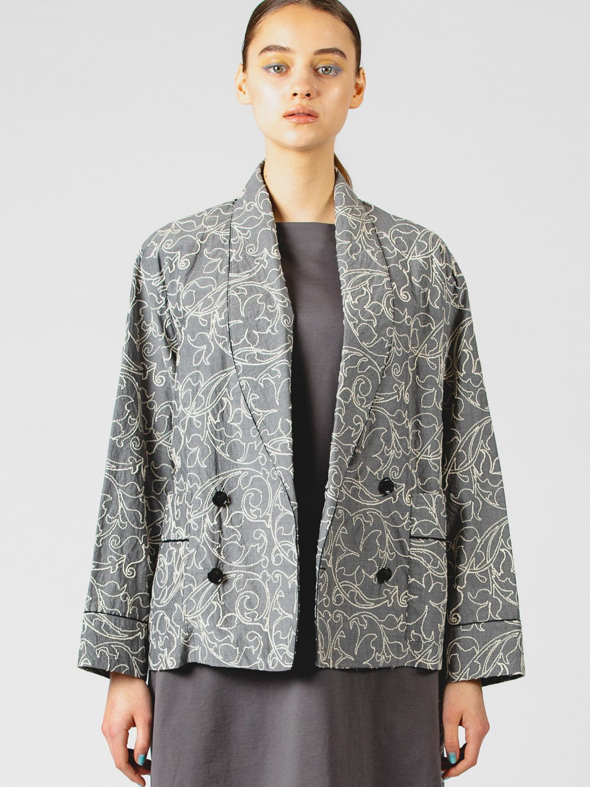 MIDIUMISOLID 刺繍ショールカラージャケット[A]｜ MARcourt ONLINE