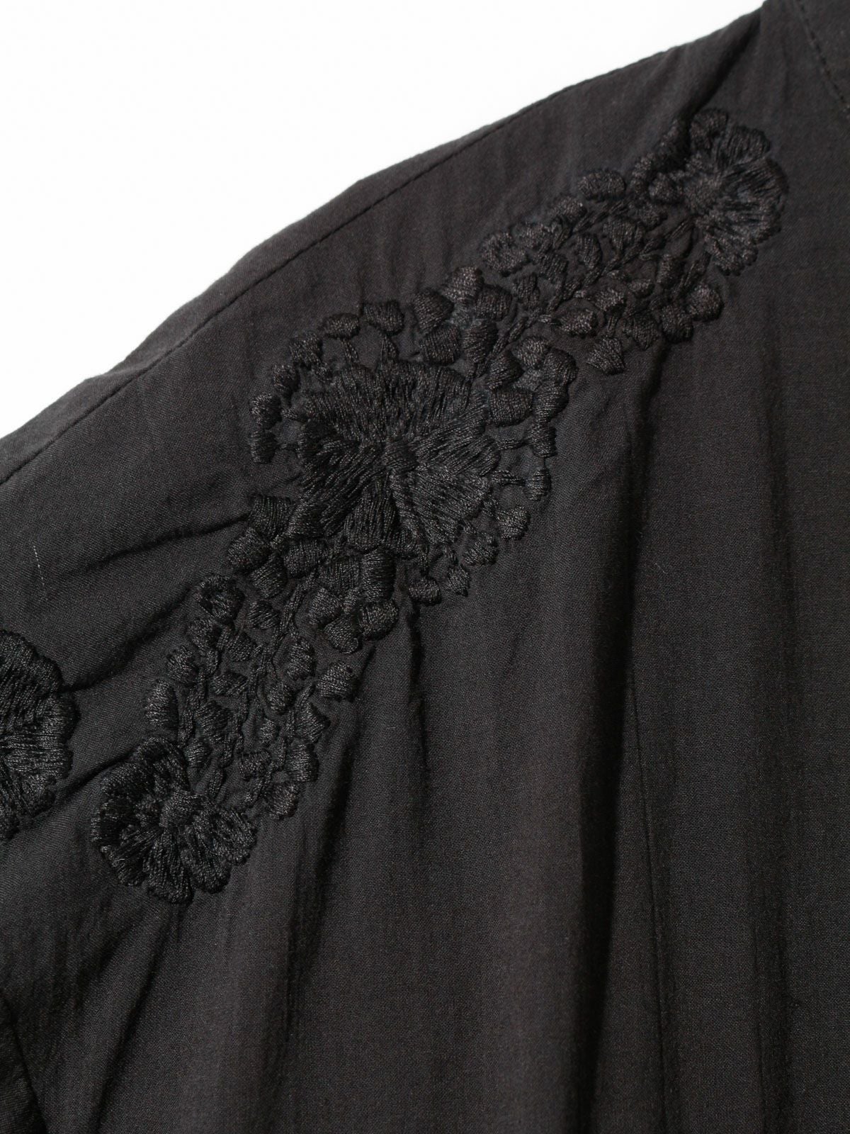 MIDIUMISOLID for Ladies 刺繍スタンドカラーワンピース[A]｜ MARcourt