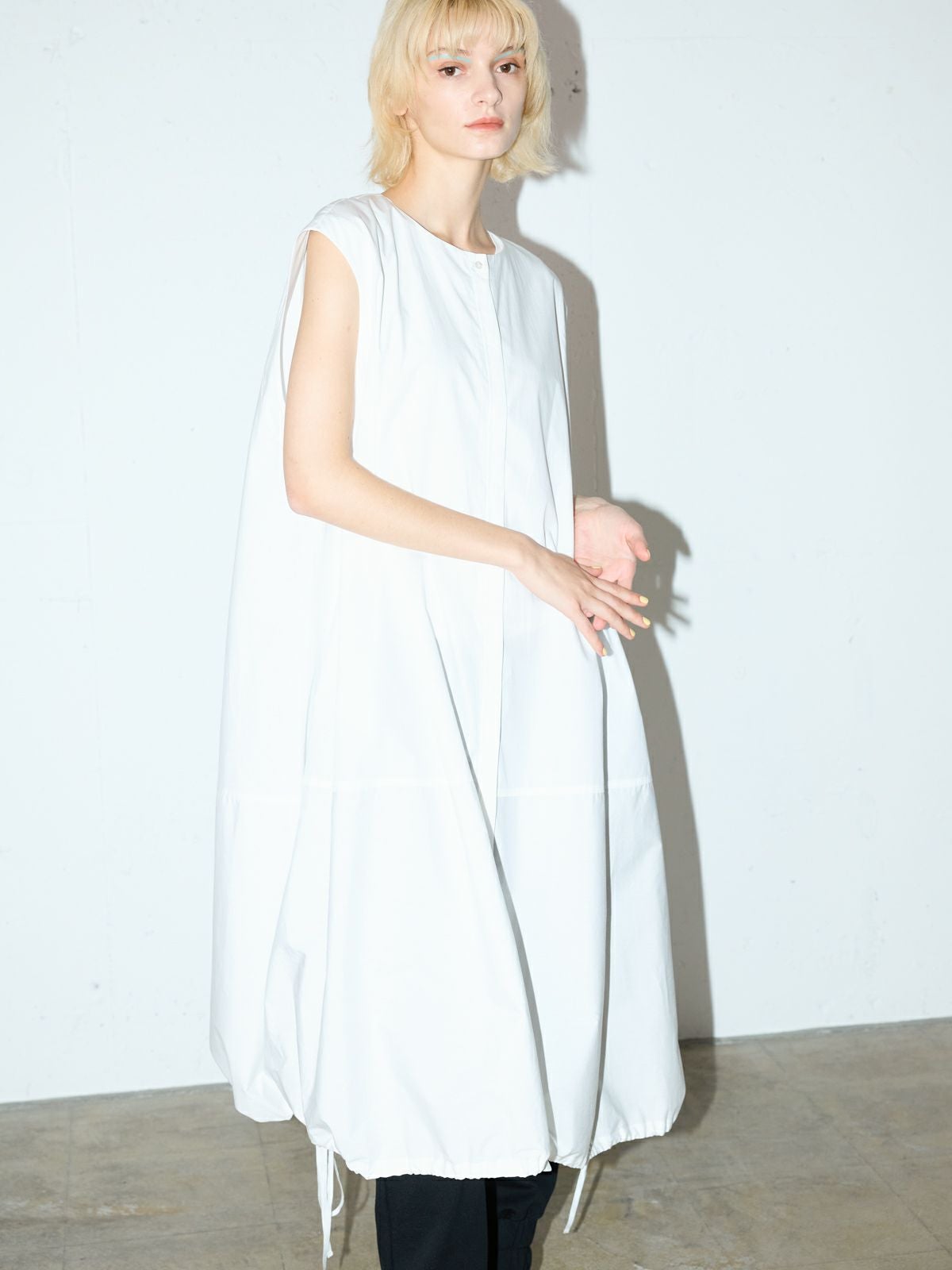MIDIUMISOLID for Ladies ノースリーブバルーンワンピース[A