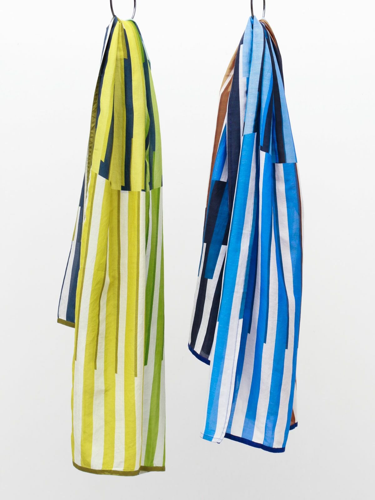 CITRUSペイズリー柄ストール 140x140cm CITRUS ペイズリー柄ストール｜ MARcourt ONLINE STORE - マーコート