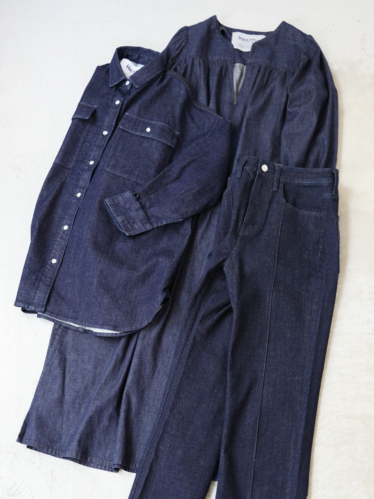 MIDIUMISOLID x Healthy DENIM ビッグシャツ Almond｜ MARcourt ONLINE