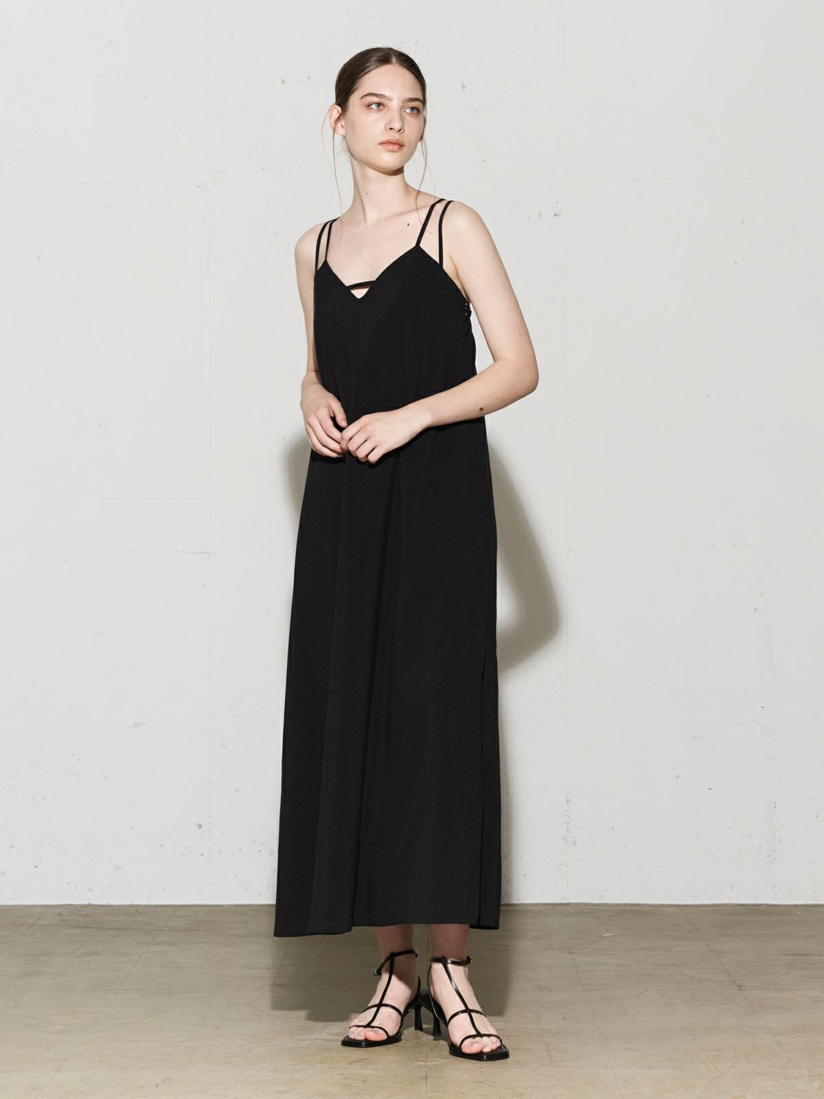 MIDIUMISOLID for Ladies バッククロスキャミソールワンピース[A