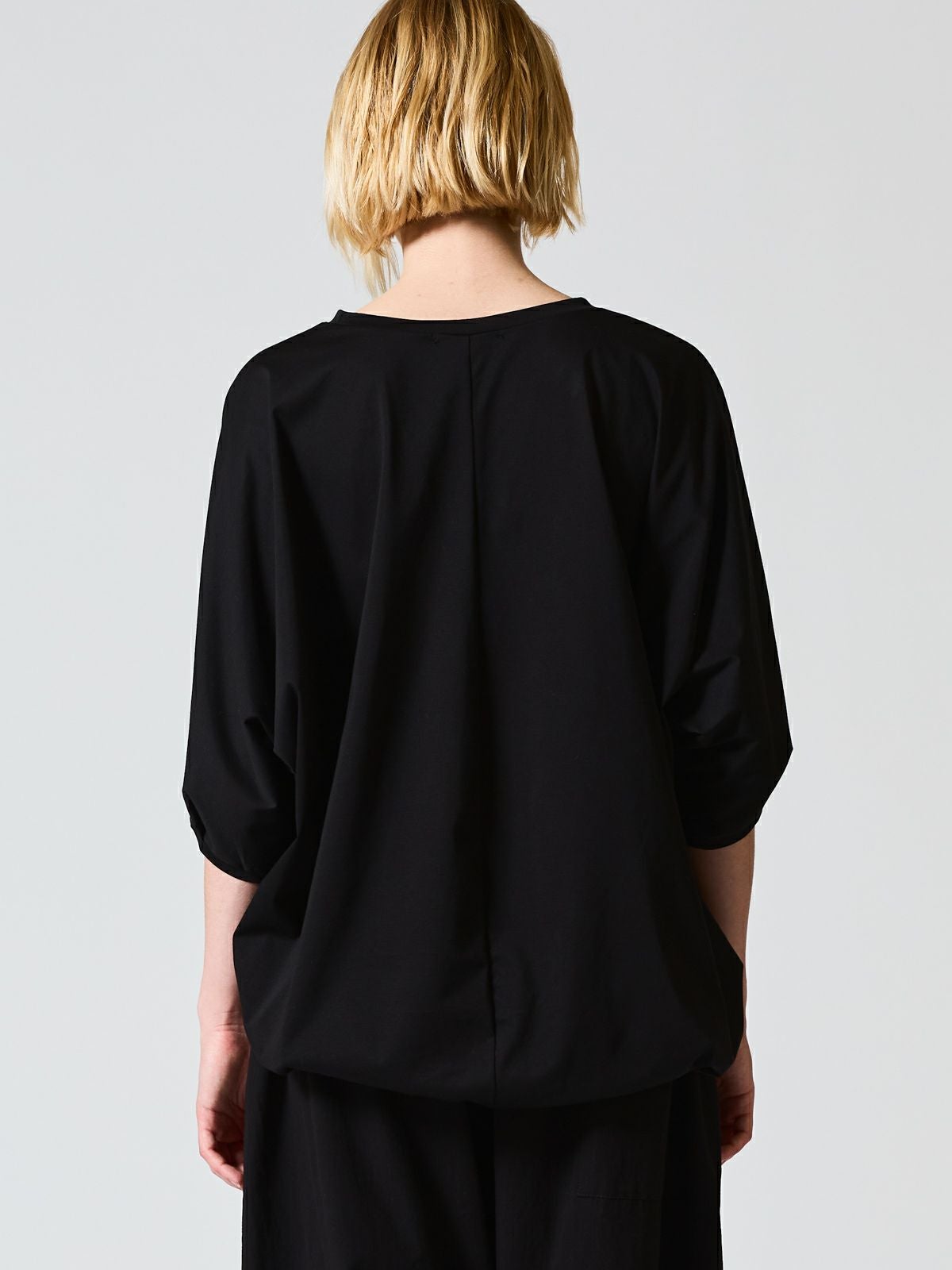 mizuiro ind ドルマンコクーンプルオーバー｜ MARcourt ONLINE STORE
