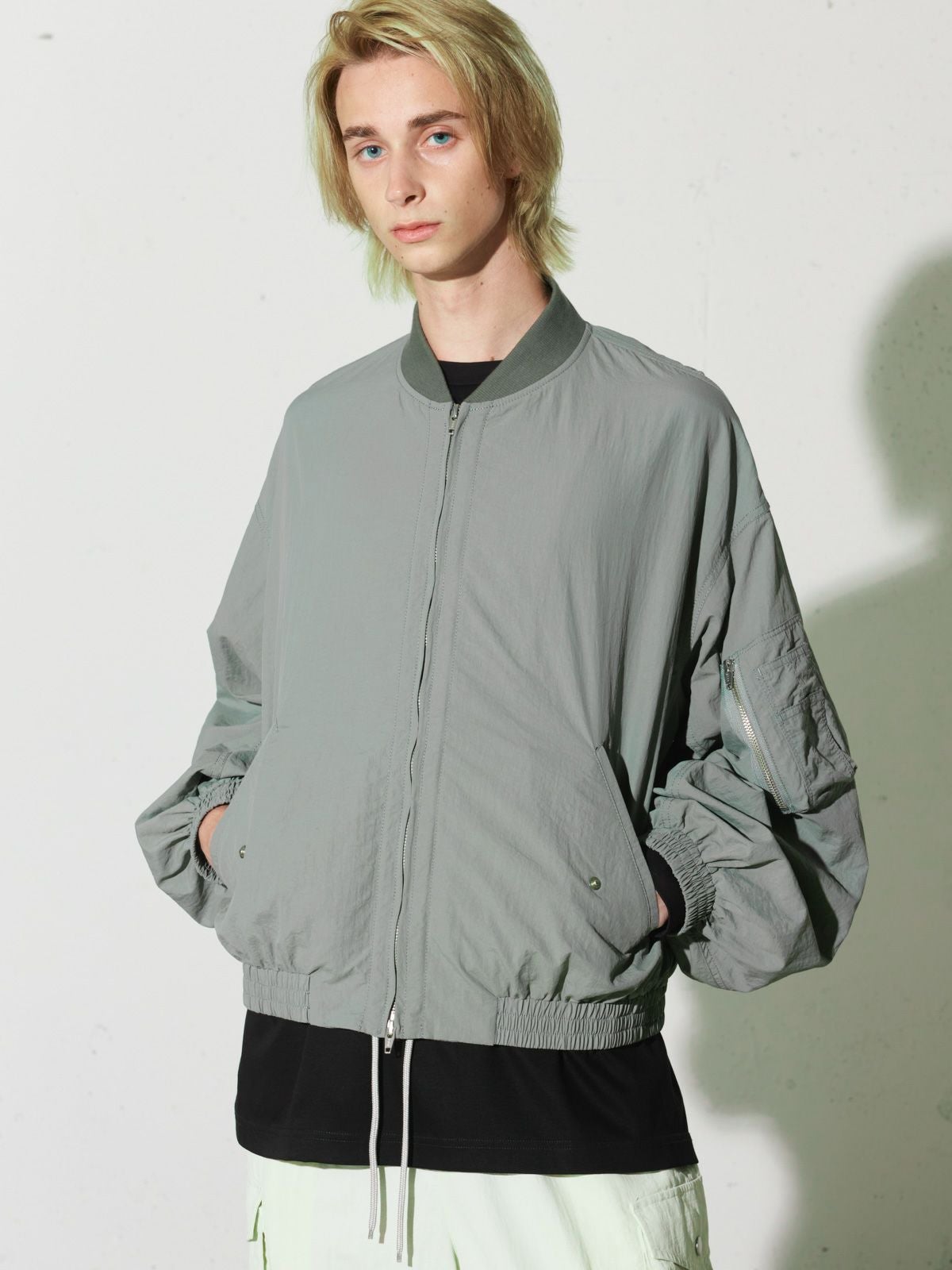 MIDIUMISOLID Men's ナイロンショートボンバージャケット【3-1118