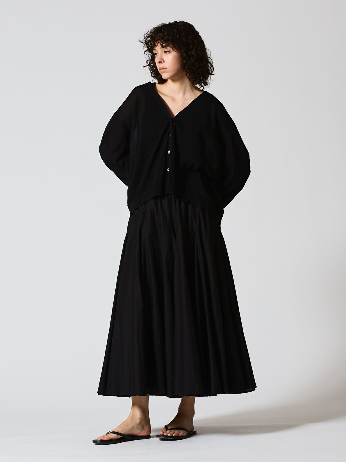 mizuiro ind ハイゲージVネックカーディガン｜ MARcourt ONLINE STORE