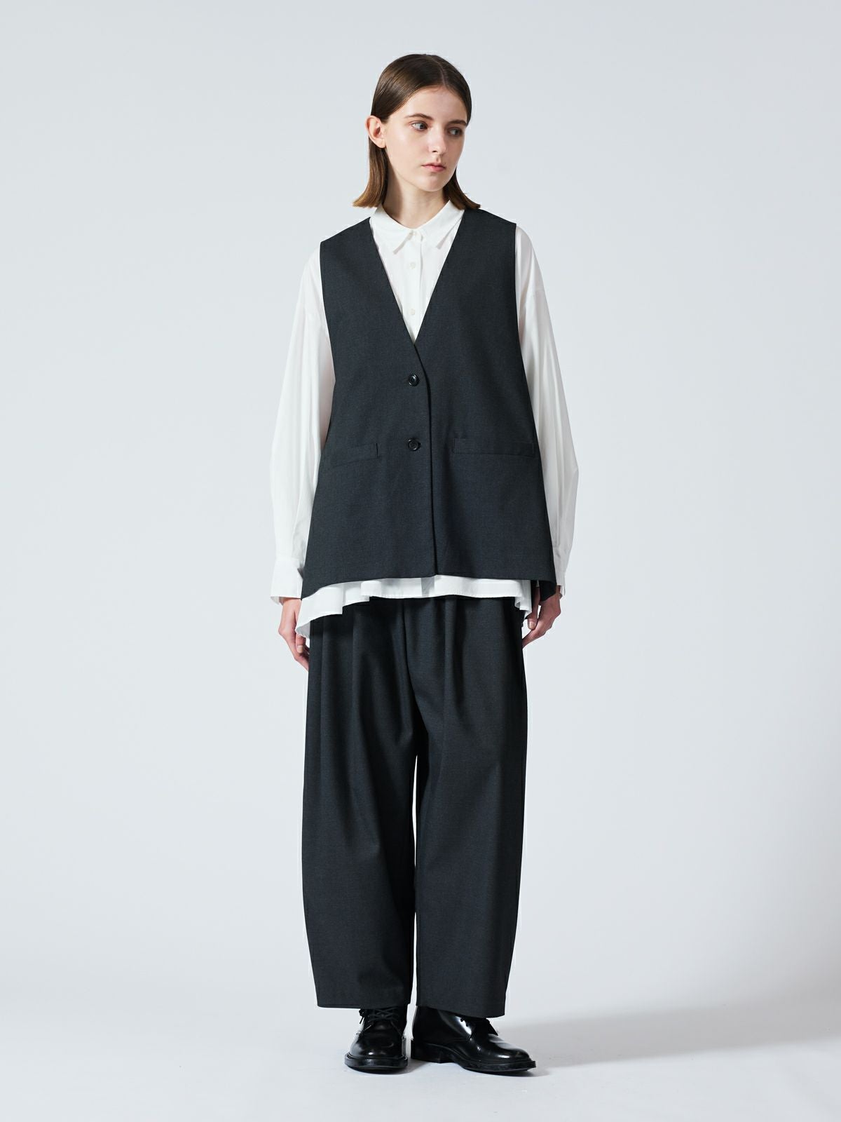 mizuiro ind ディープVネックワイドベスト｜ MARcourt ONLINE STORE