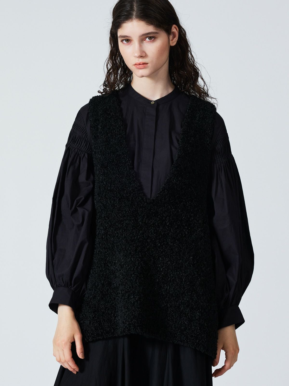 3/9(月)正午販売終了】mizuiro ind へアリーヤーンワイドベスト