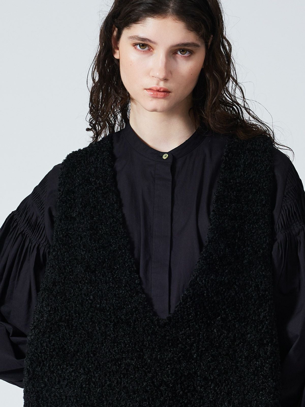 3/9(月)正午販売終了】mizuiro ind へアリーヤーンワイドベスト