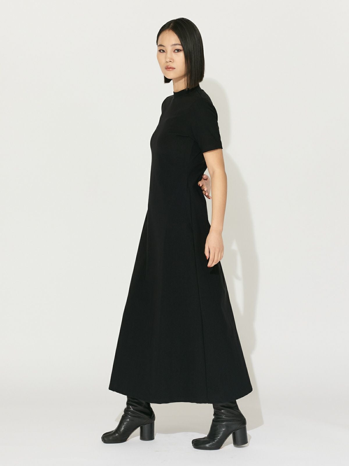 MIDIUMISOLID for Ladies タイトフィットワンピース[A]｜ MARcourt
