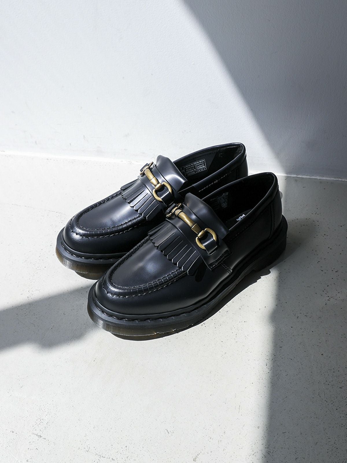 Dr.Martens 32102001 adrian snaffle ローファー(3-8318)｜ MARcourt