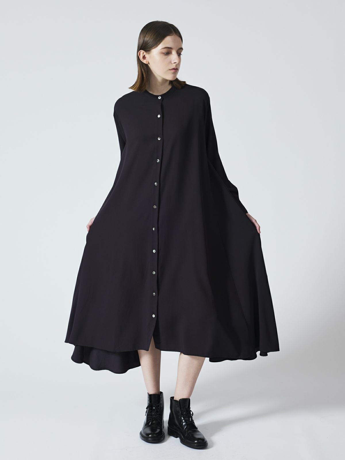 mizuiro ind T/Rスタンドカラーフレアワンピース｜ MARcourt ONLINE