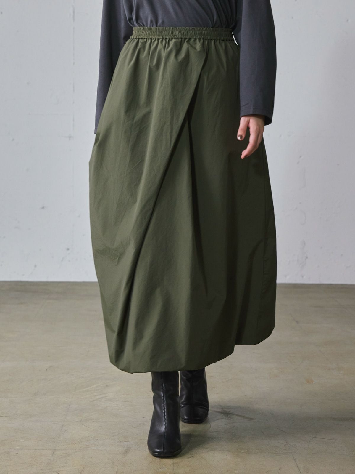 MIDIUMISOLID for Ladies ナイロンドレープアシンメトリースカート