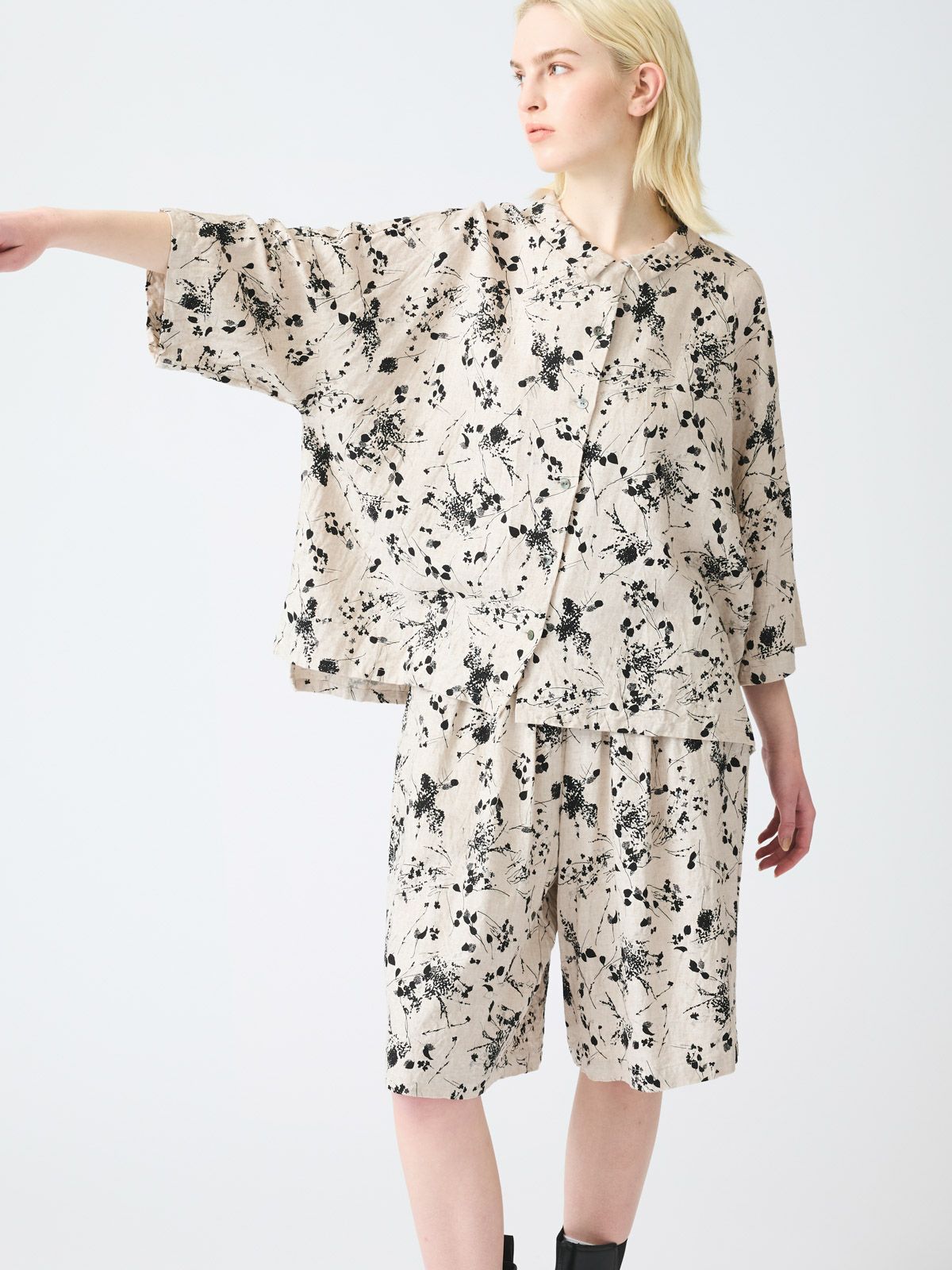 mizuiro ind レーヨンリネンプリントショートパンツ｜ MARcourt ONLINE