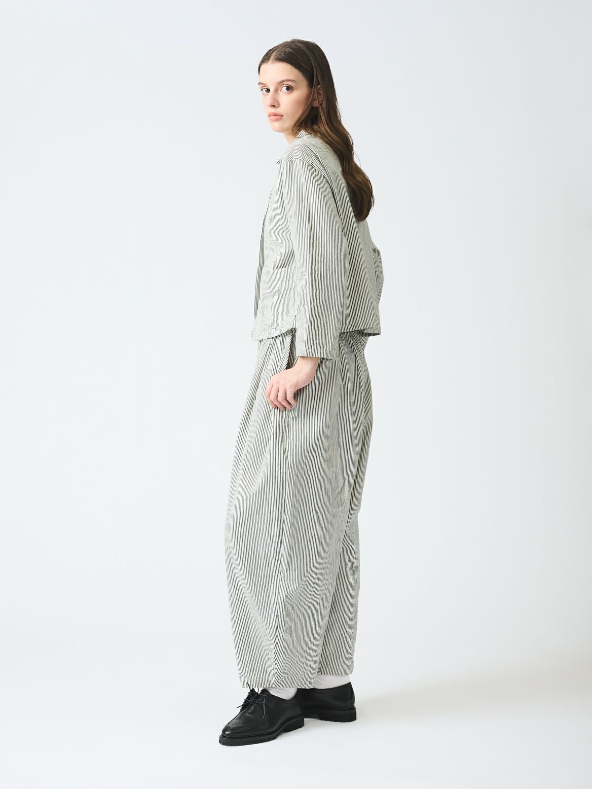 mizuiro ind ヒッコリーワイドテーパードパンツ｜ MARcourt ONLINE