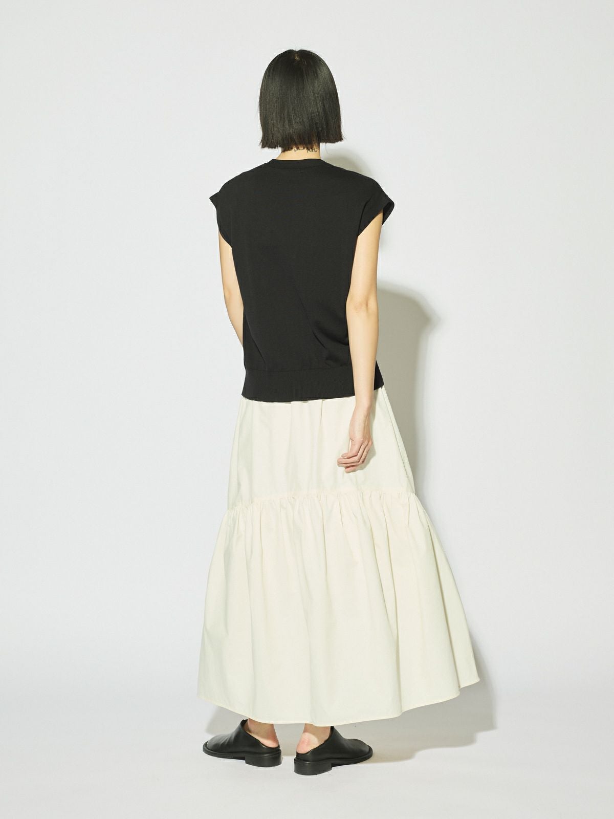 MIDIUMISOLID for Ladies ノースリーブVネックカーディガン｜ MARcourt