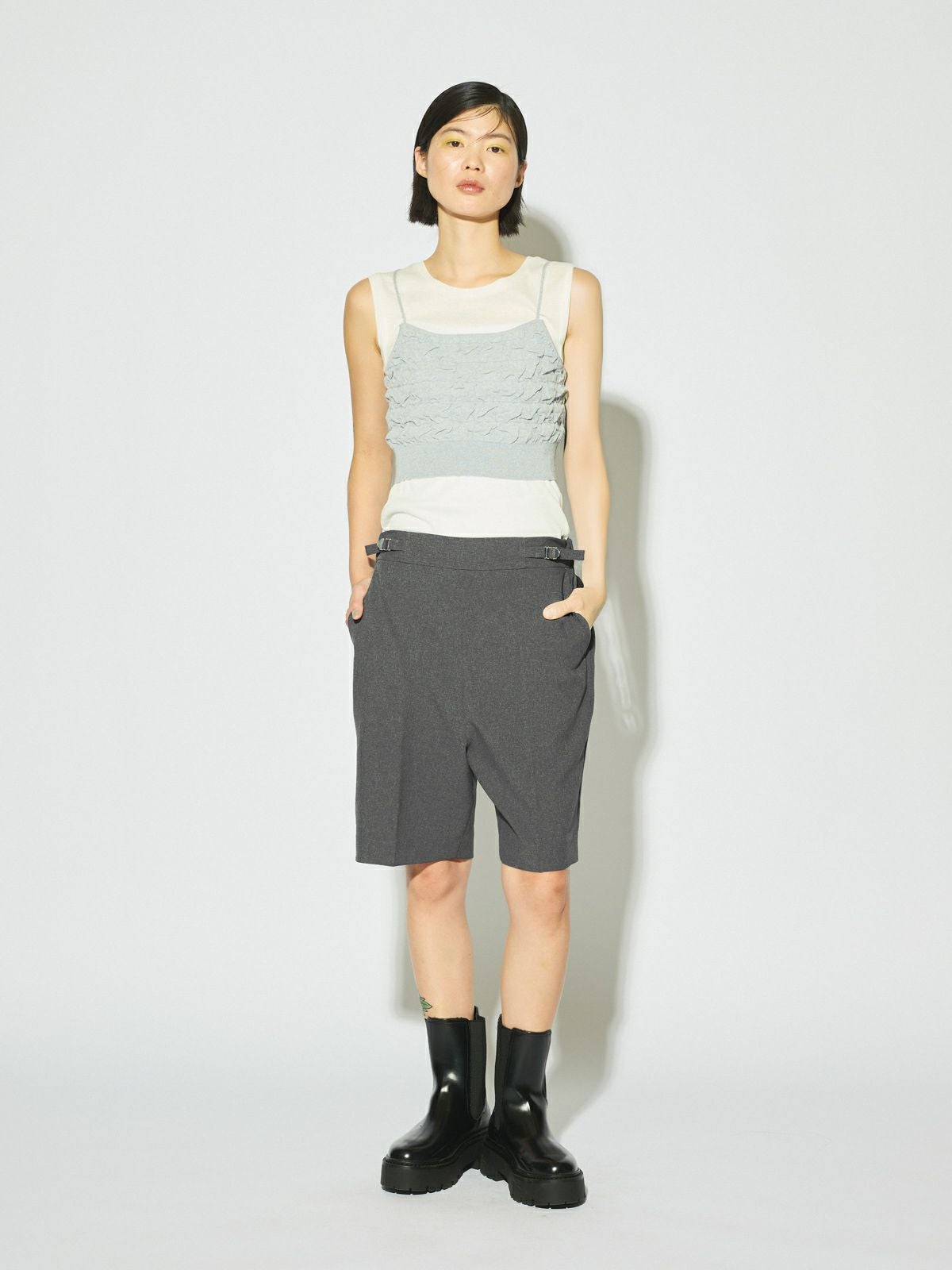 MIDIUMISOLID for Ladies センタープレスショートパンツ｜ MARcourt