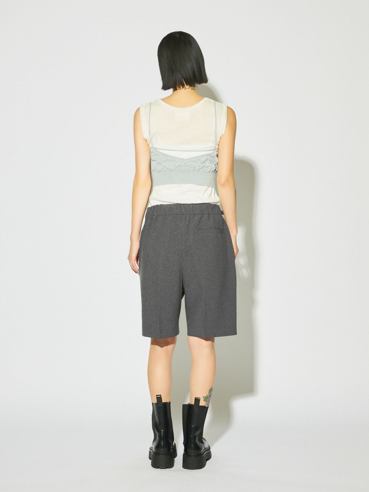 MIDIUMISOLID for Ladies センタープレスショートパンツ｜ MARcourt