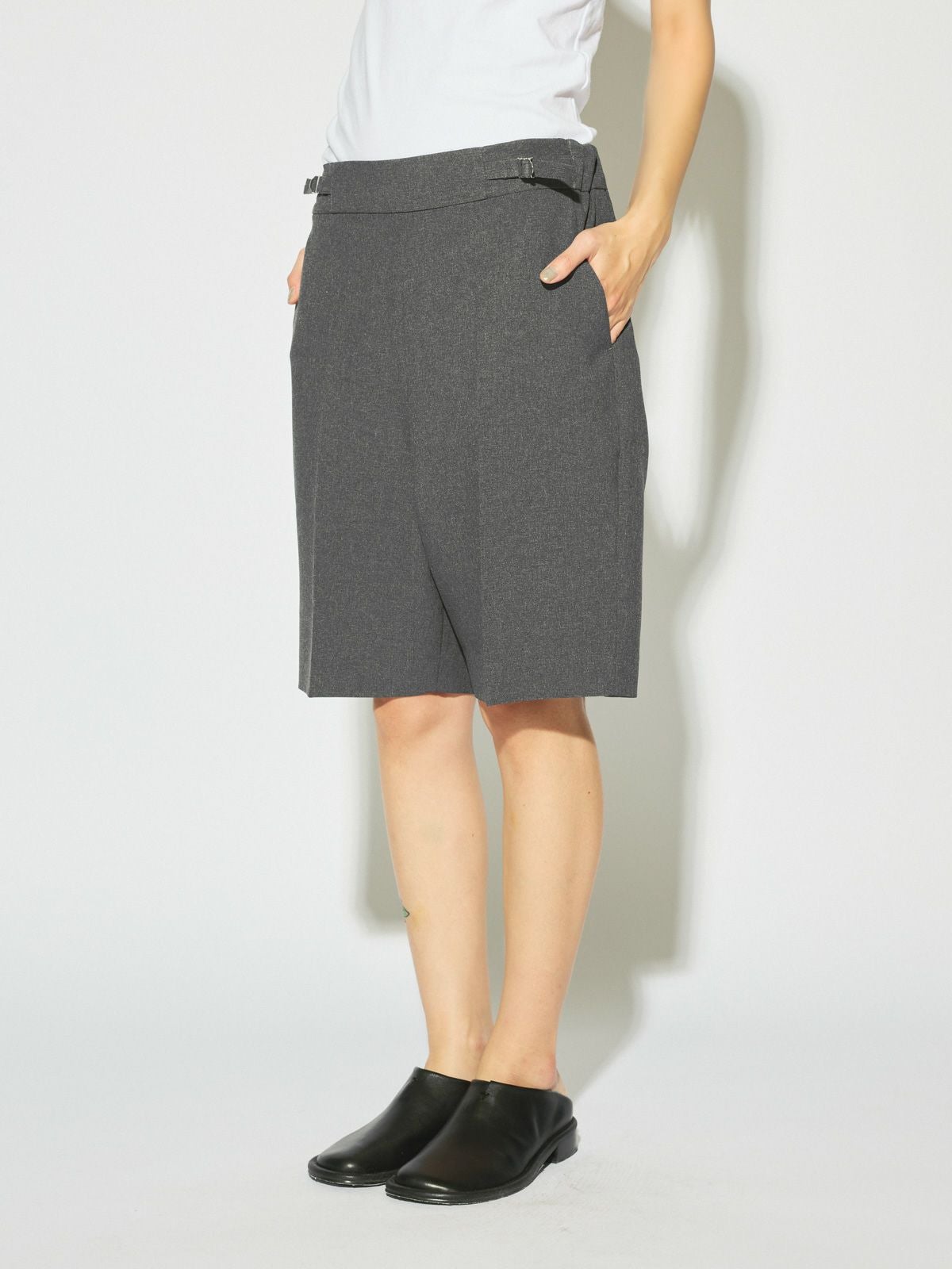 MIDIUMISOLID for Ladies センタープレスショートパンツ｜ MARcourt