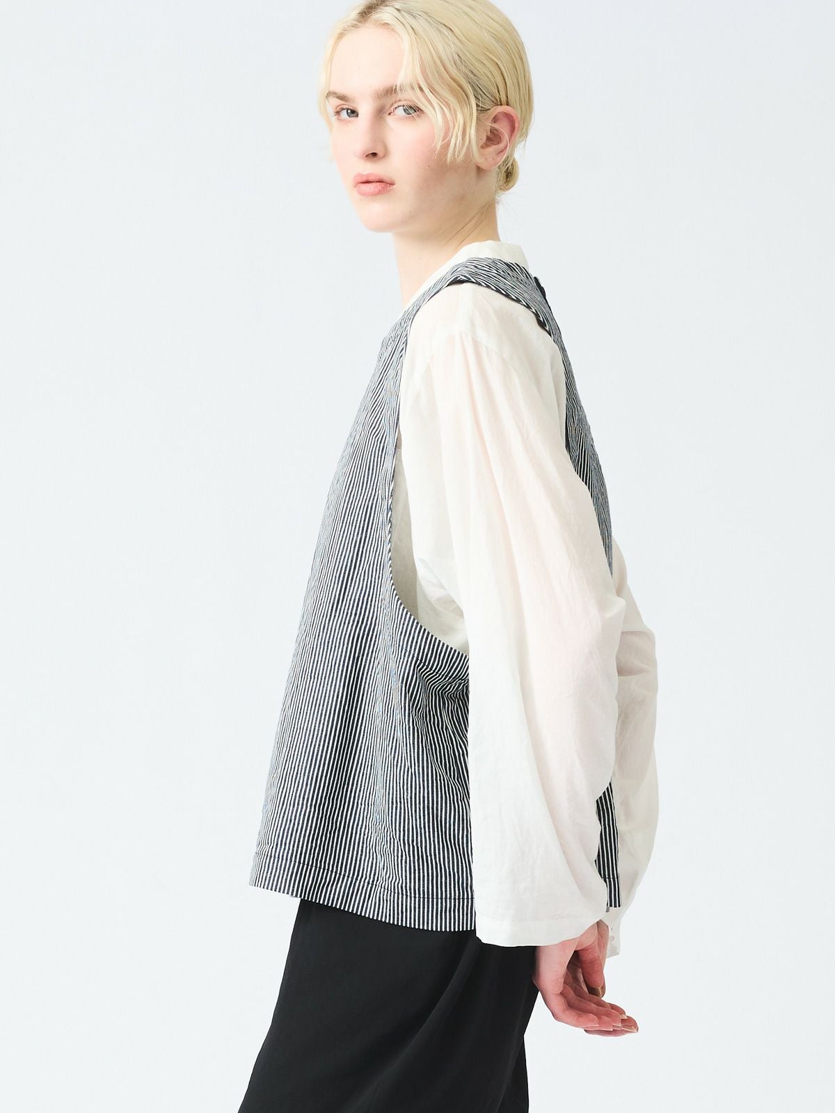 mizuiro ind ヒッコリークルーネックショートベスト｜ MARcourt ONLINE