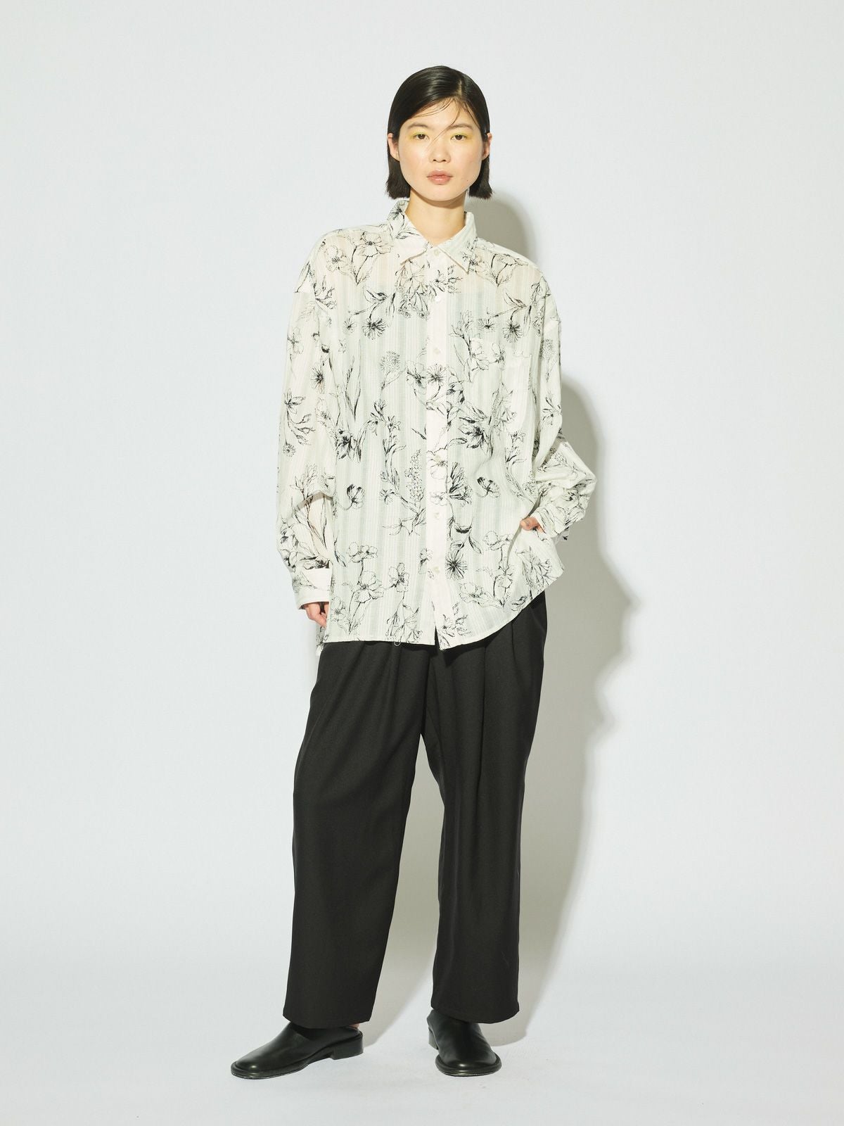 MIDIUMISOLID for Ladies タックワイドイージーパンツ｜ MARcourt