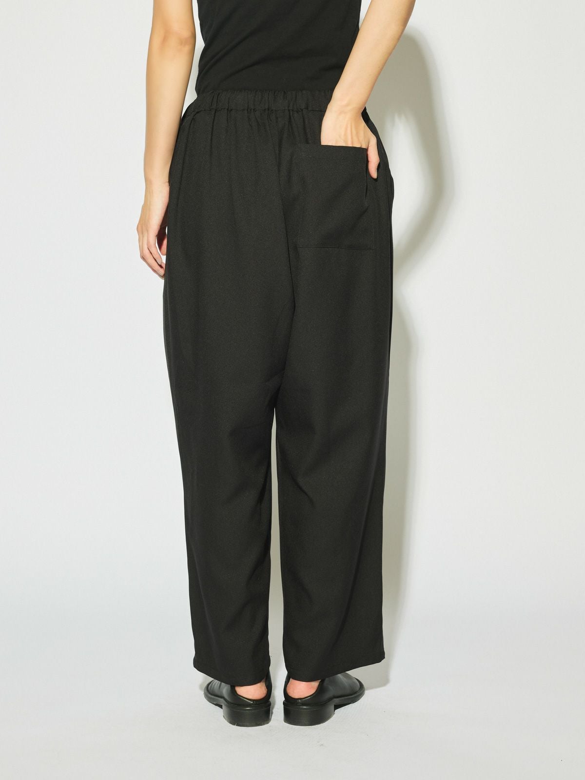 MIDIUMISOLID for Ladies タックワイドイージーパンツ｜ MARcourt