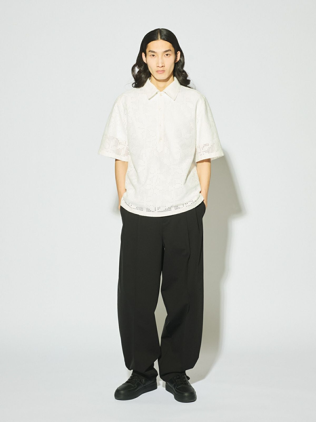 MIDIUMISOLID Men's コンプレッションストレッチテーパードパンツ[A