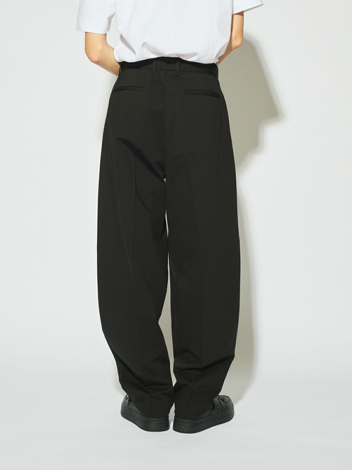 MIDIUMISOLID Men's コンプレッションストレッチテーパードパンツ[A