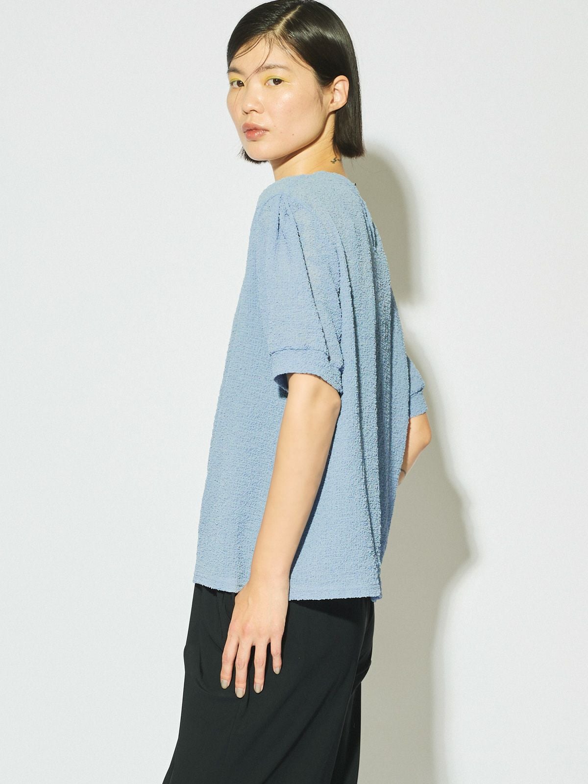 MIDIUMISOLID for Ladies シアークルーネックパフスリーブプルオーバー