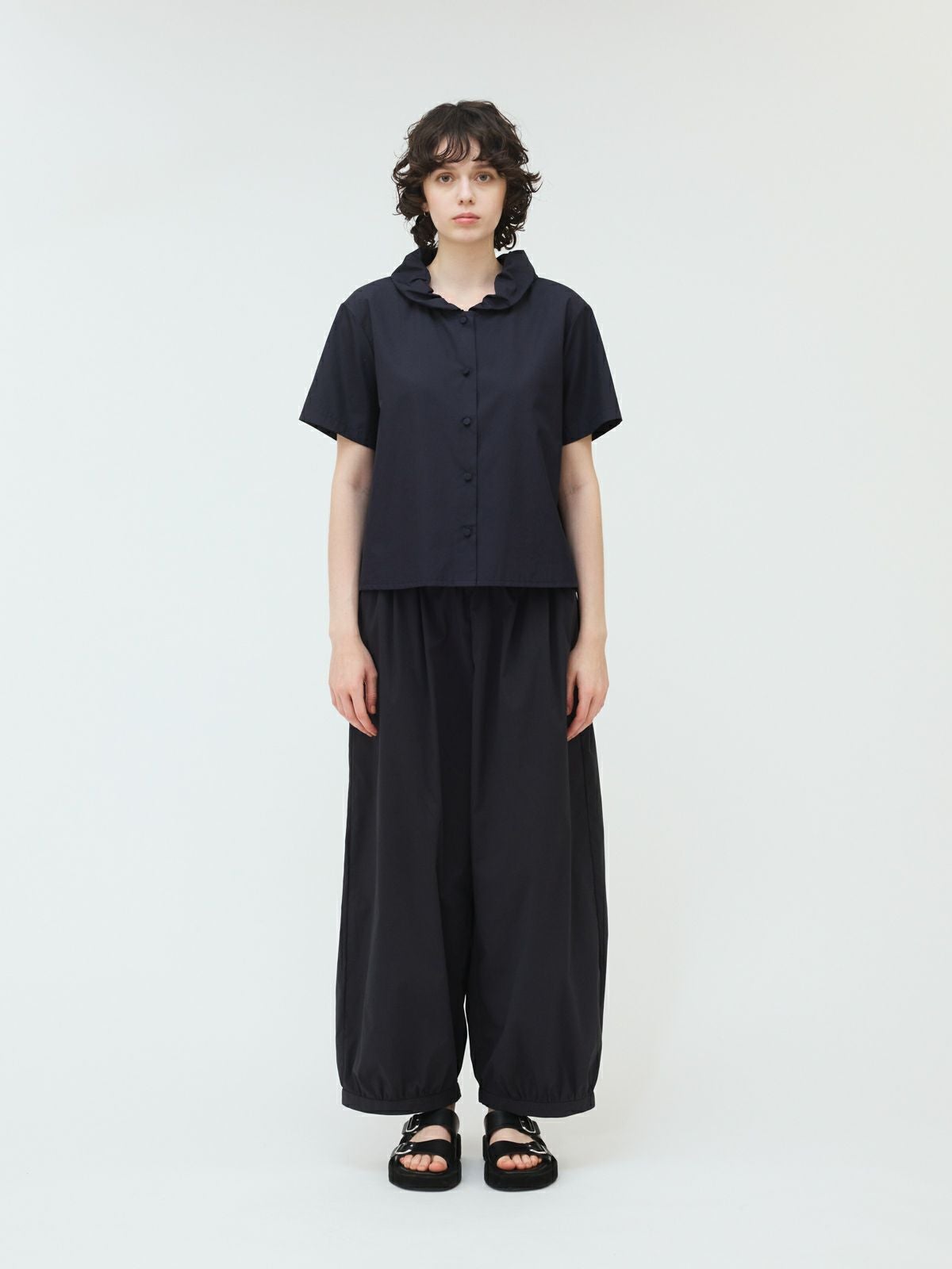 新品　mizuiroind　ミズイロインド　コクーンギャザーパンツ　ネイビー mizuiro ind コクーンギャザーパンツ｜ MARcourt ONLINE STORE