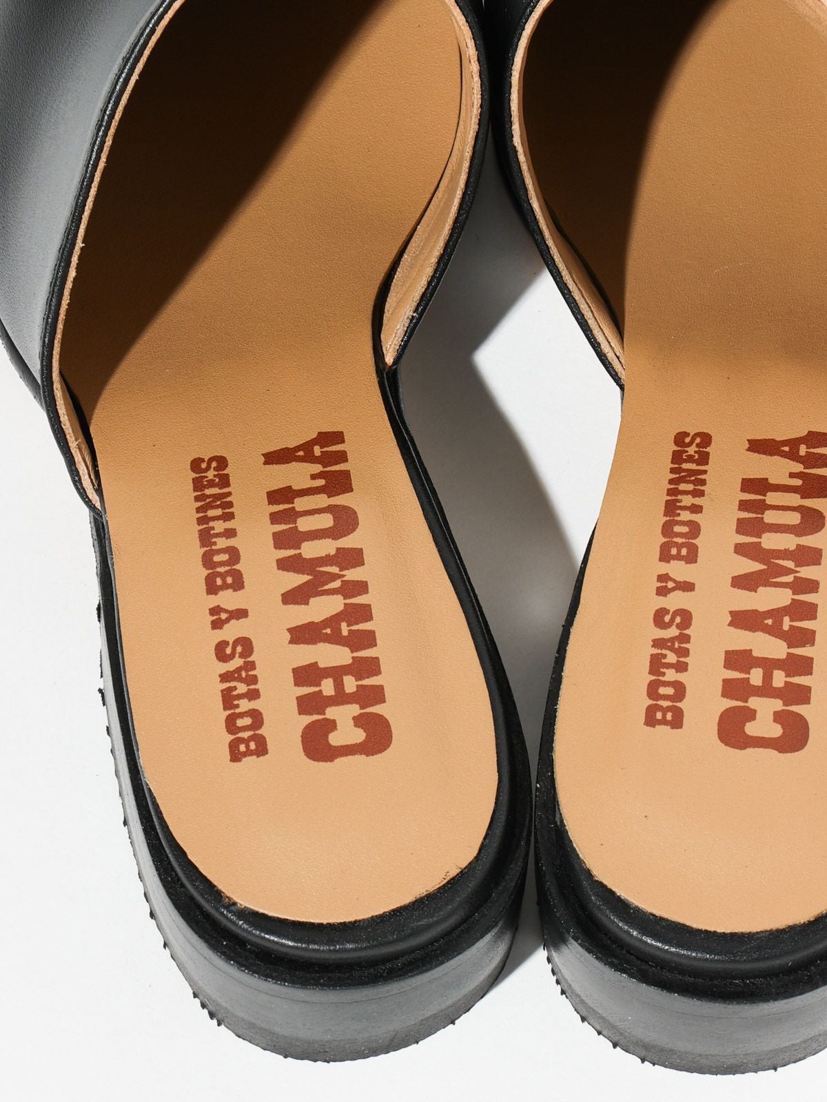 CHAMULA レザースリッポンサンダル Corbusier【3-8292】｜ MARcourt