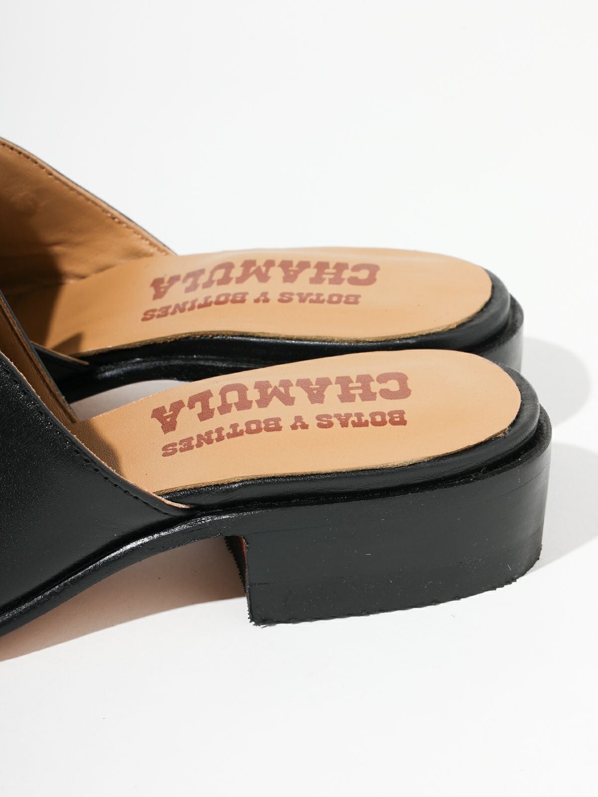 CHAMULA レザースリッポンサンダル Corbusier【3-8292】｜ MARcourt