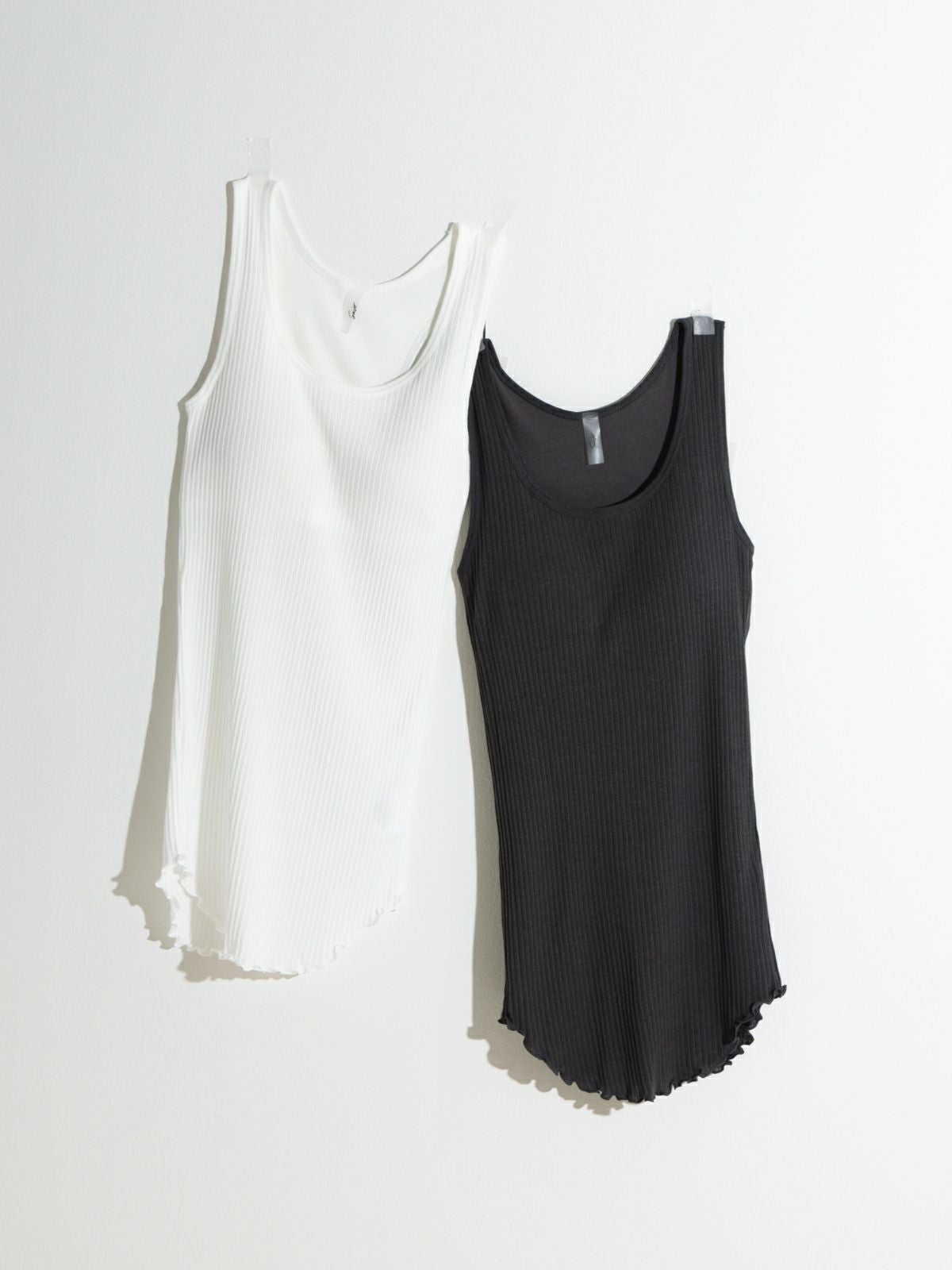 Sacre サクレ カップ付きタンクトップ M ブラック モカグレー 2枚セット SACRE カップ付タンク (19SCR041)【3-8027】｜ MARcourt ONLINE STORE