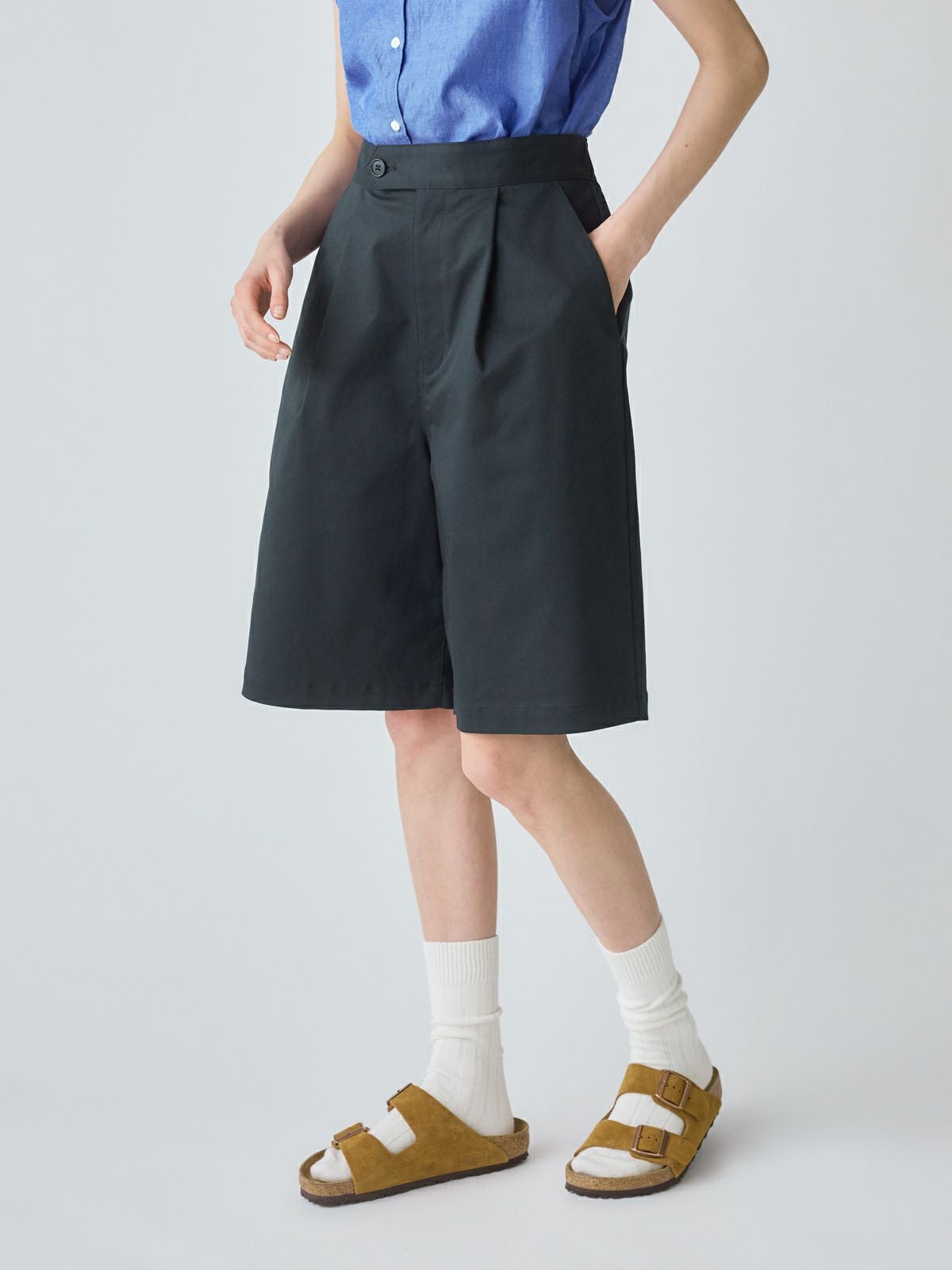 9月14日(月)正午販売終了 ]MidiUmi タックショートパンツ｜ MARcourt