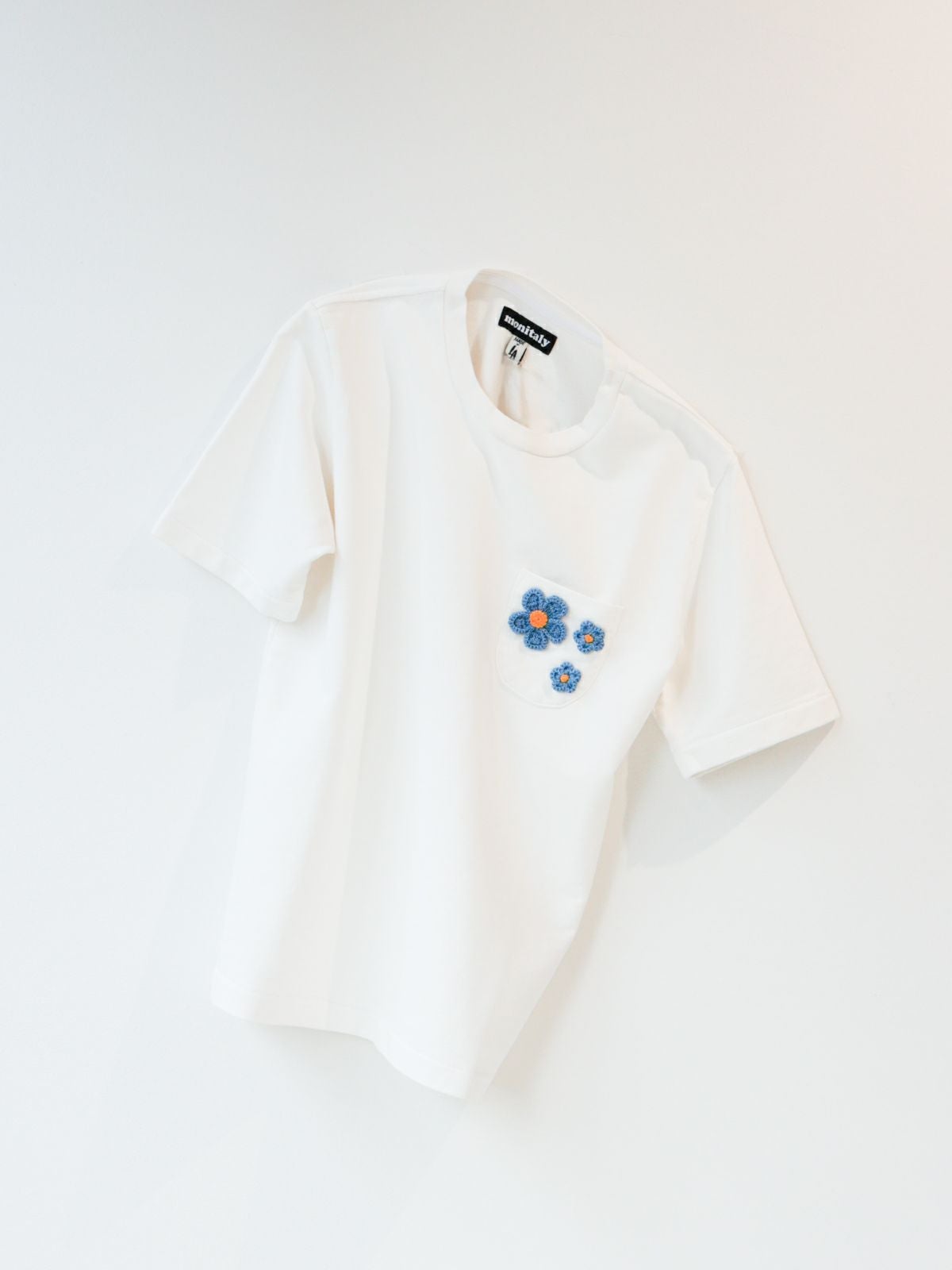 Tシャツ　イタリー製　フラワーモチーフ　Mサイズ　新品 MinoriTY（マイノリティ） 【視線釘付けフラワーT】オーバーサイズ