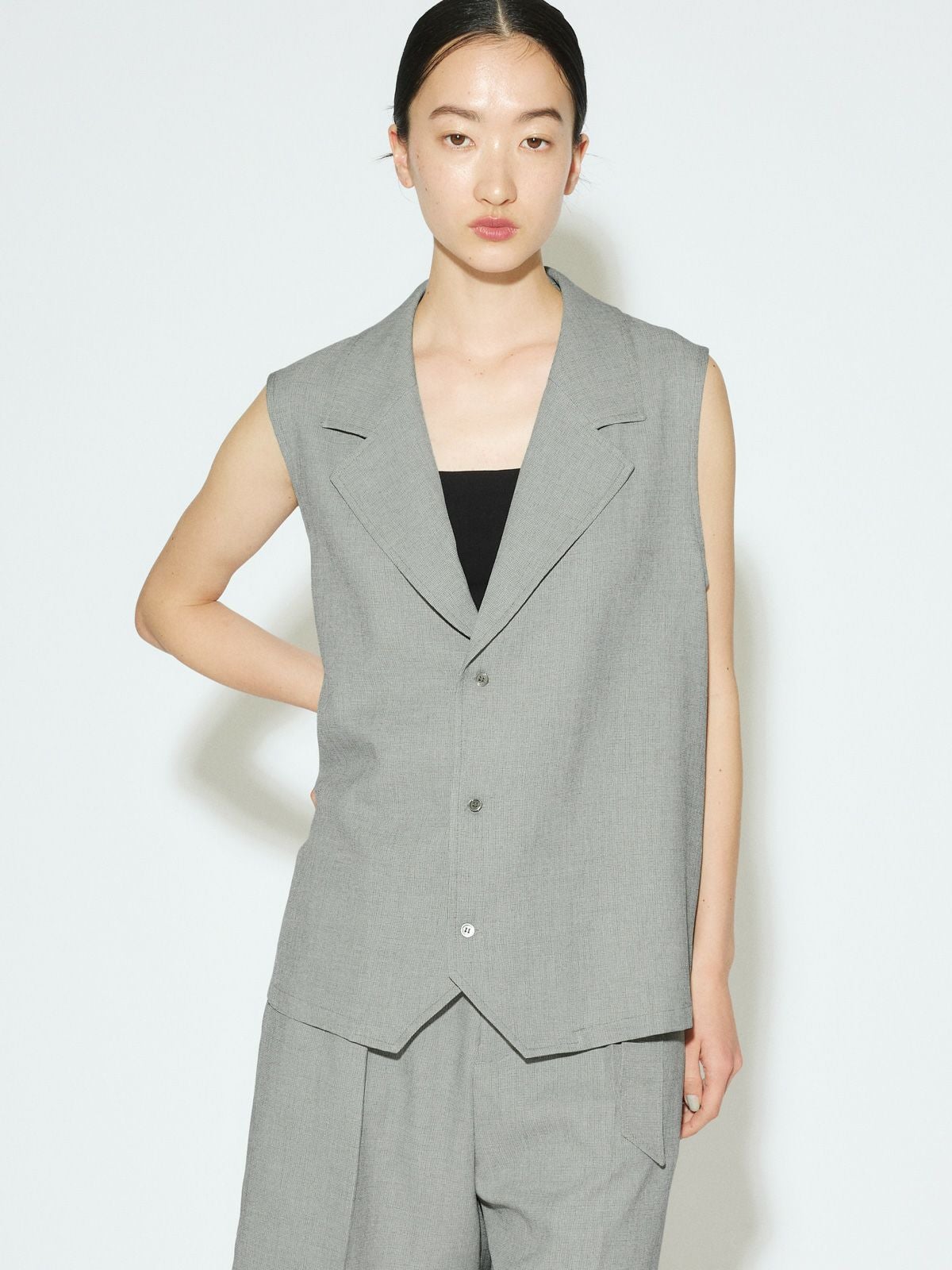 【MIDIUMISOLID】25SS 2-132202 Aラインノーカラーロングジレベスト MIDIUMISOLID for Ladies Aラインノーカラーロングジレ[A]｜ MARcourt
