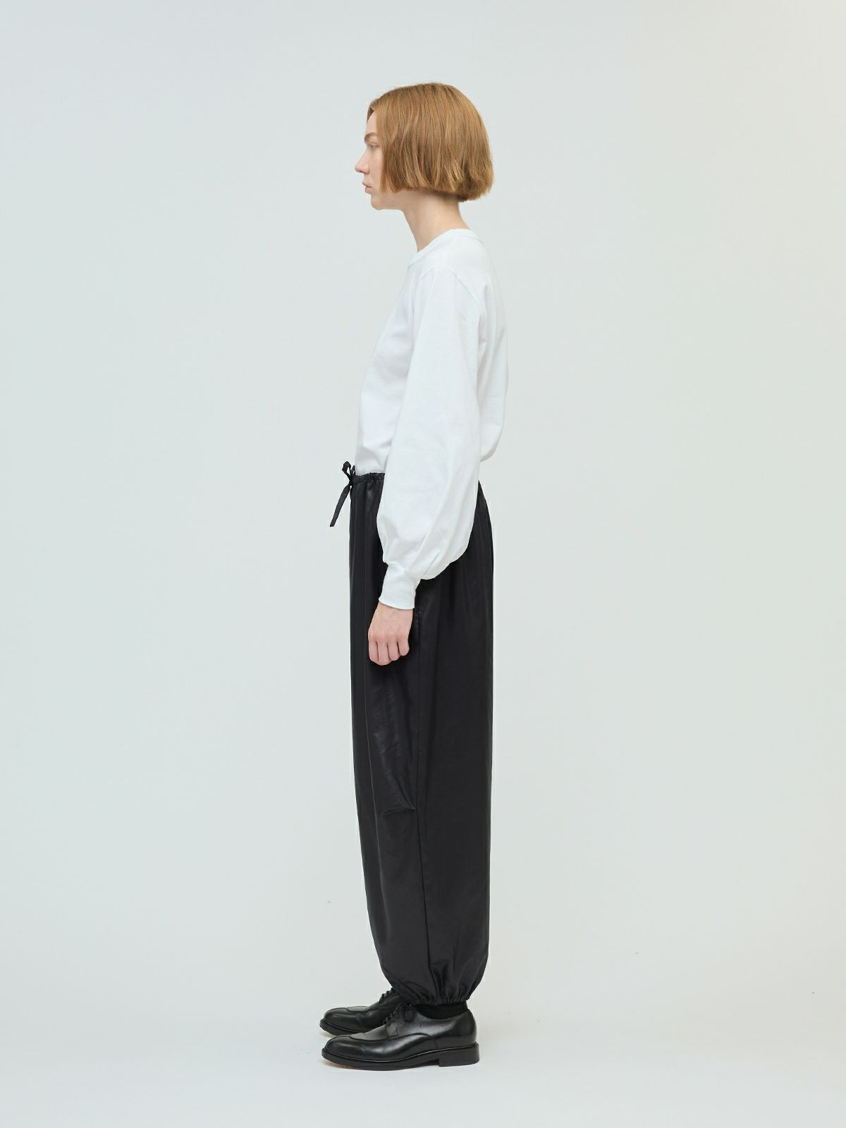 mizuiro ind グロッシードローストリングヘムイージーパンツ