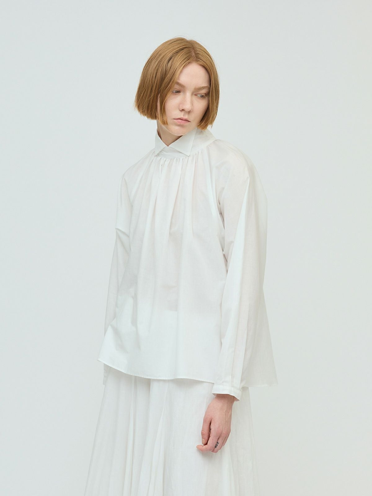 mizuiro ind スタンドシャツカラーギャザーシャツ｜ MARcourt ONLINE