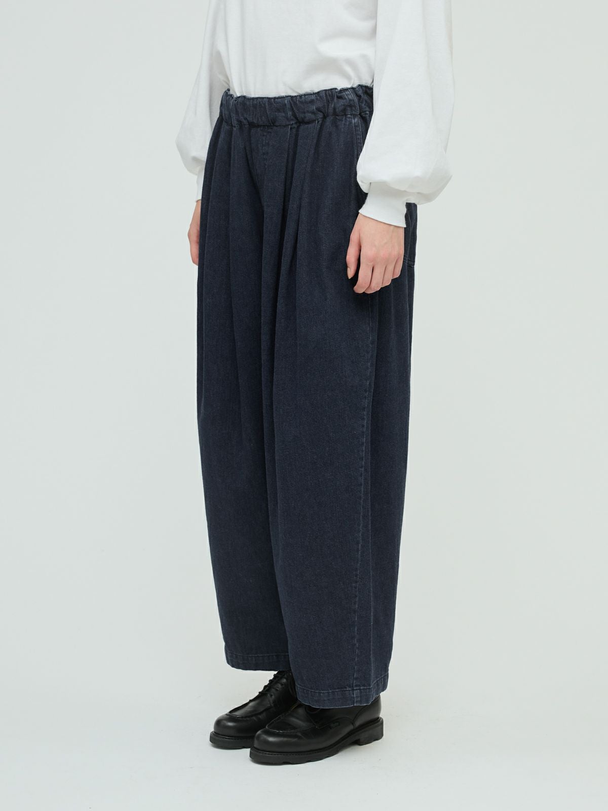mizuiro ind デニムタックワイドパンツ mizuiro ind デニムタックワイドパンツ｜ MARcourt ONLINE STORE