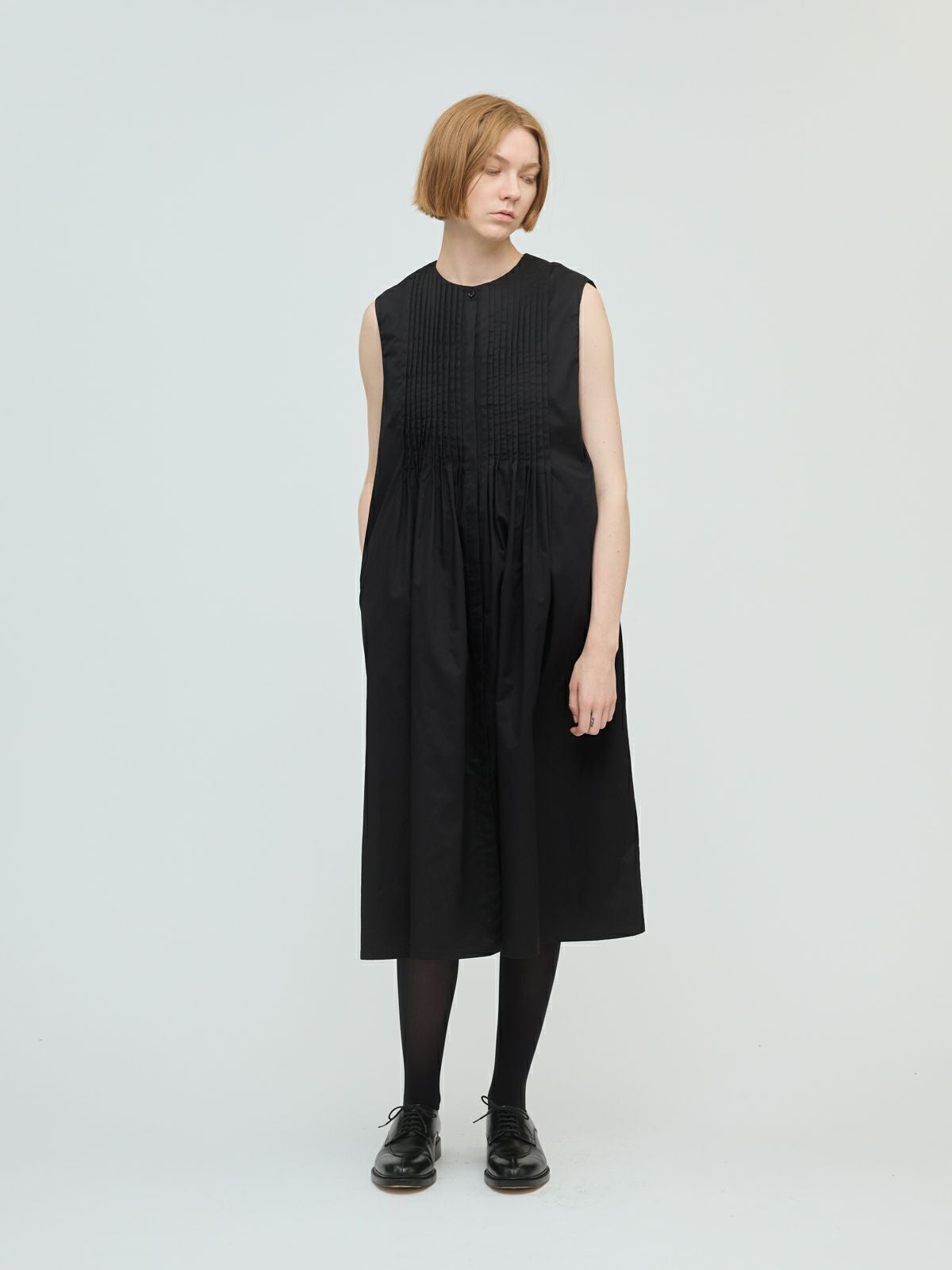 mizuiro ind クルーネックピンタックワンピース｜ MARcourt ONLINE