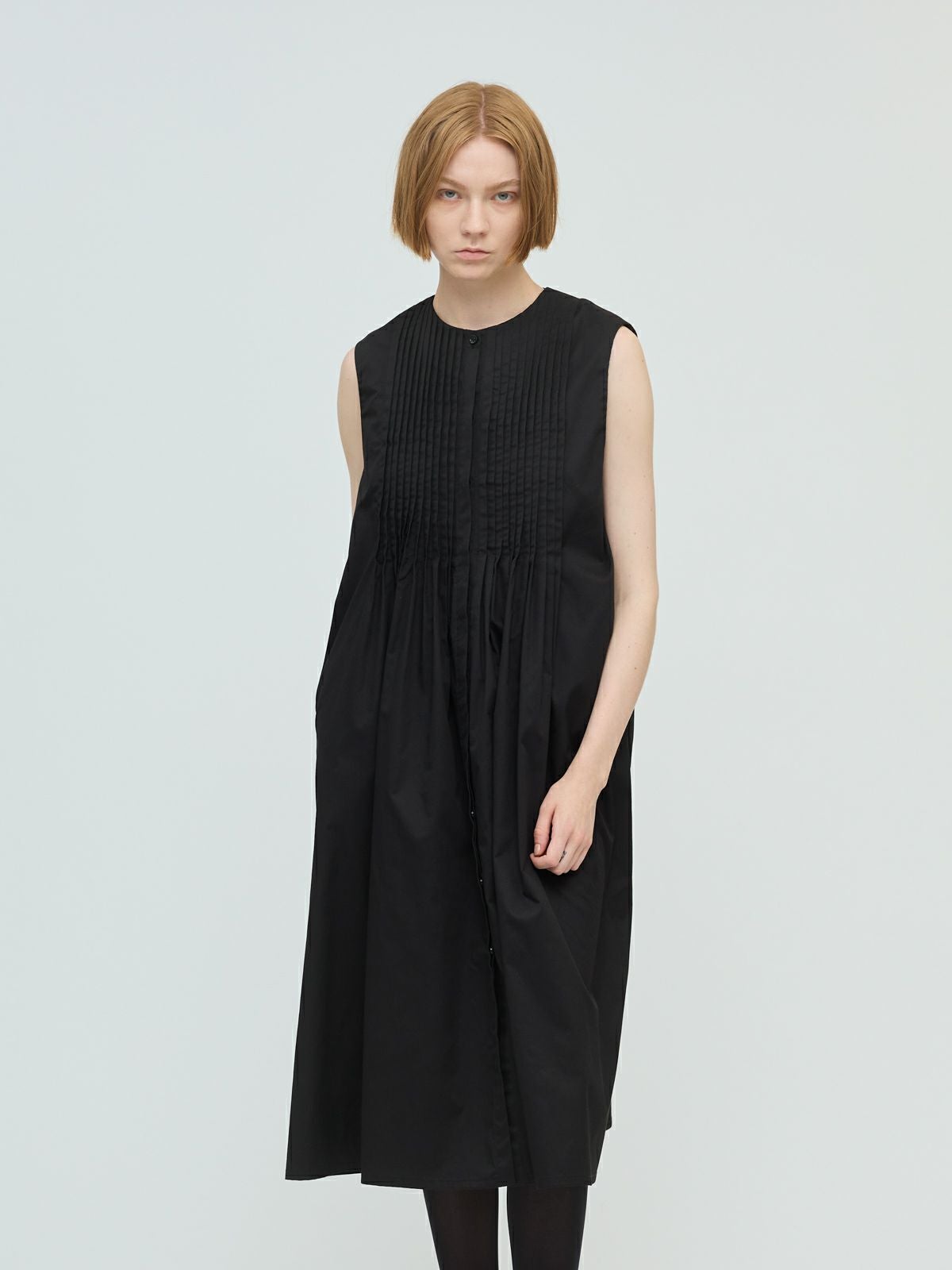 mizuiro ind クルーネックピンタックワンピース｜ MARcourt ONLINE