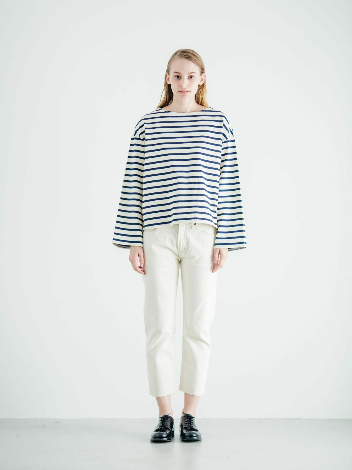 mizuiro ind 8分丈ホワイトデニム｜ MARcourt ONLINE STORE