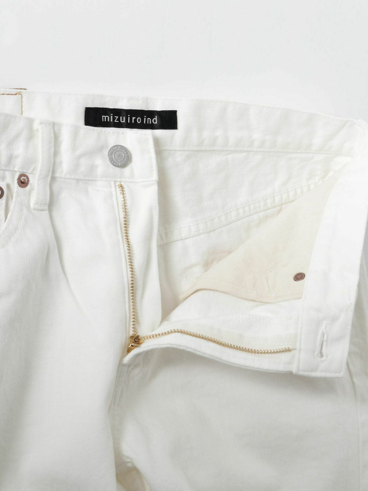 mizuiro ind 8分丈ホワイトデニム｜ MARcourt ONLINE STORE