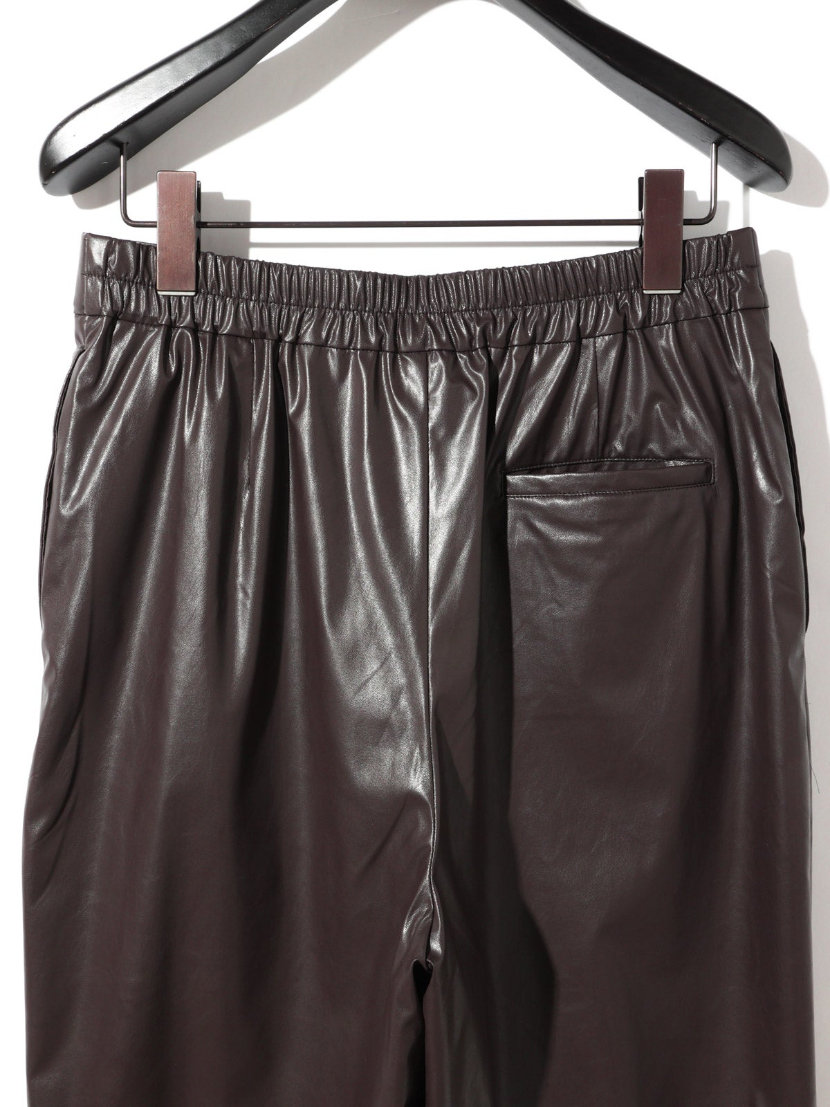 MIDIUMISOLID for Ladies シンセティックレザーショートパンツ[A