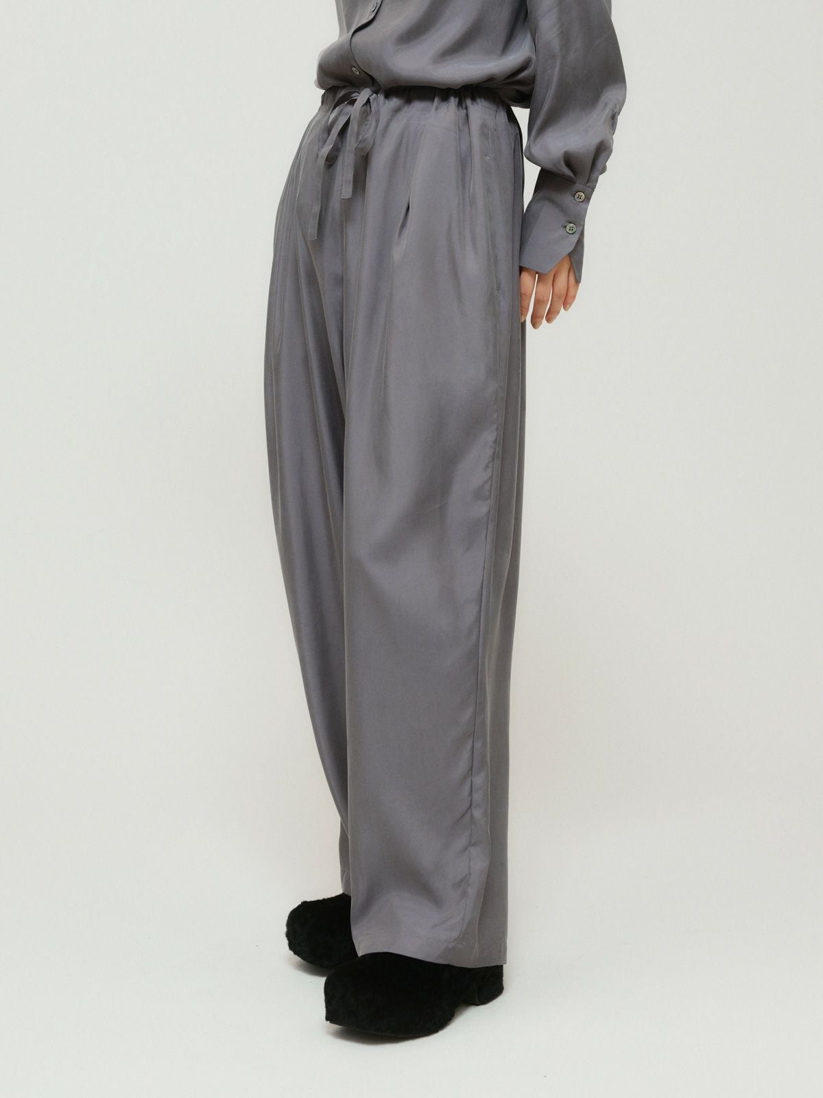 MIDIUMISOLID for Ladies リラックスキュプラパンツ｜ MARcourt ONLINE