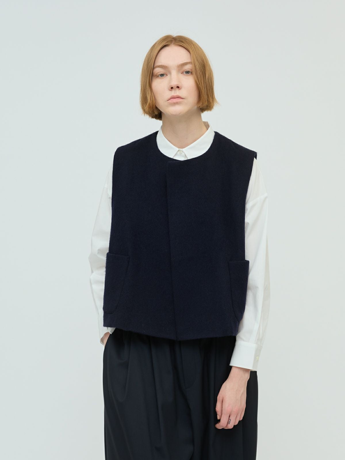 mizuiro ind ポケット付きクルーネックベスト｜ MARcourt ONLINE STORE