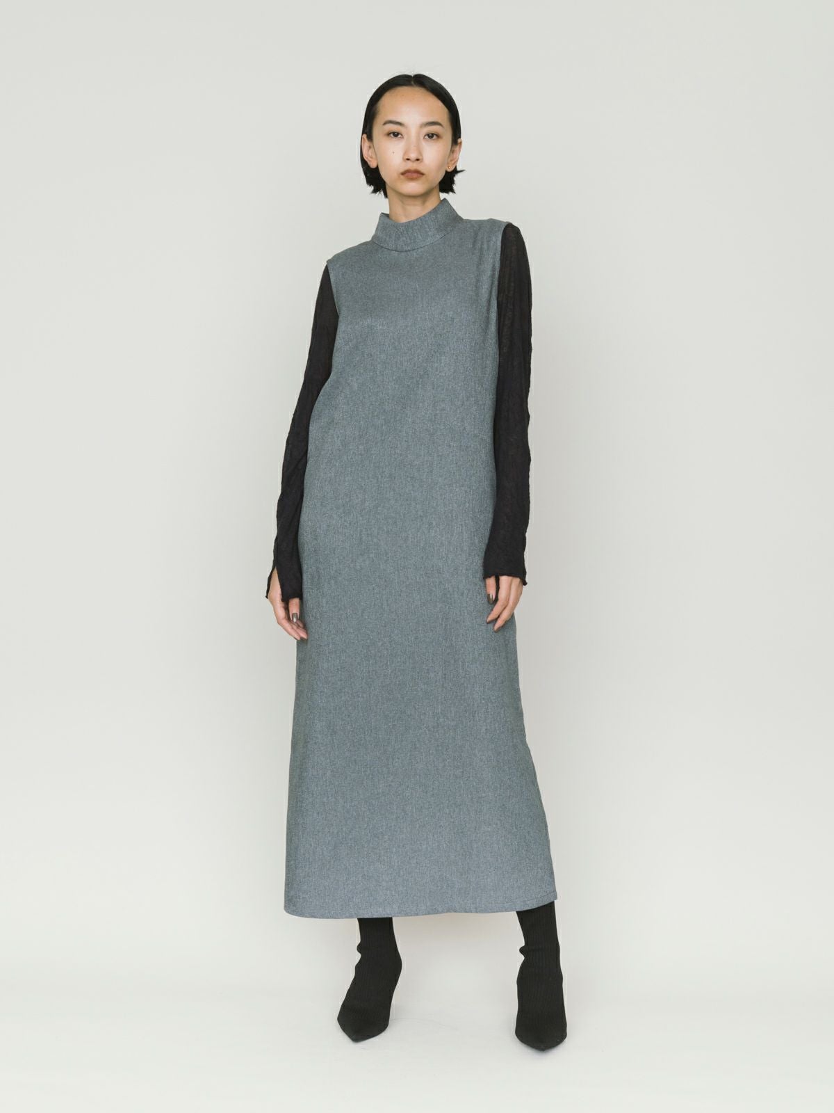 MIDIUMISOLID for Ladies ハイネックノースリーブワンピース