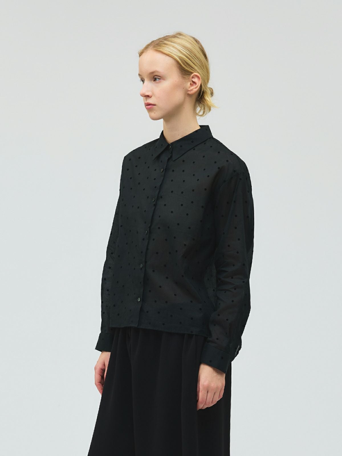 mizuiro ind フロッキードットプリントシャツ｜ MARcourt ONLINE STORE