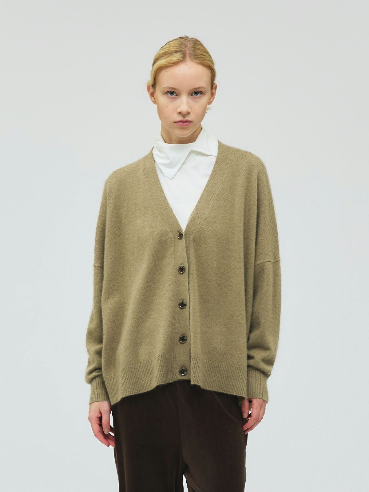 mizuiro ind Vネックカーディガン｜ MARcourt ONLINE STORE